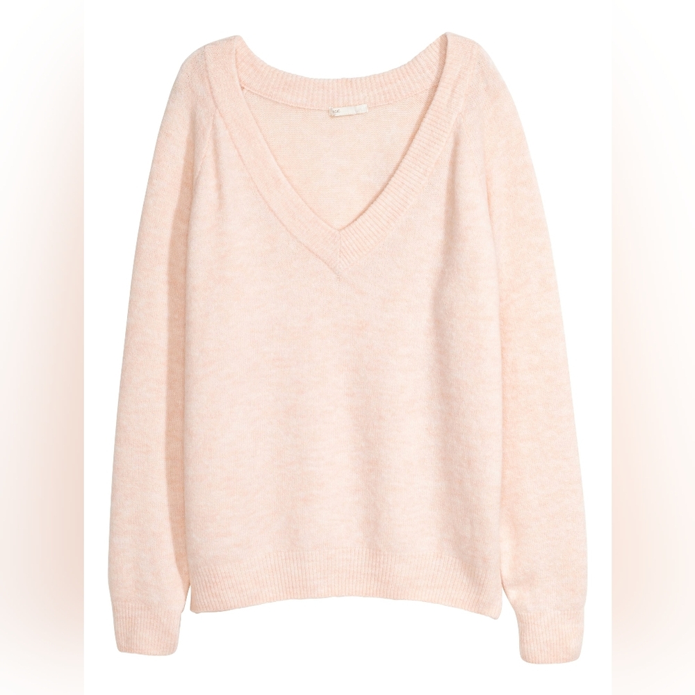 H&M Basics - Luxuriously Soft V-Neck Sweater 05797517 | Petal Pink | Small